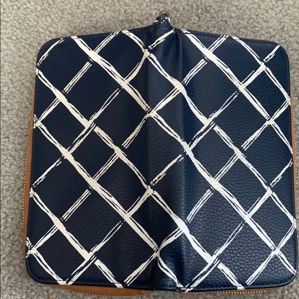 31 purse and wallet